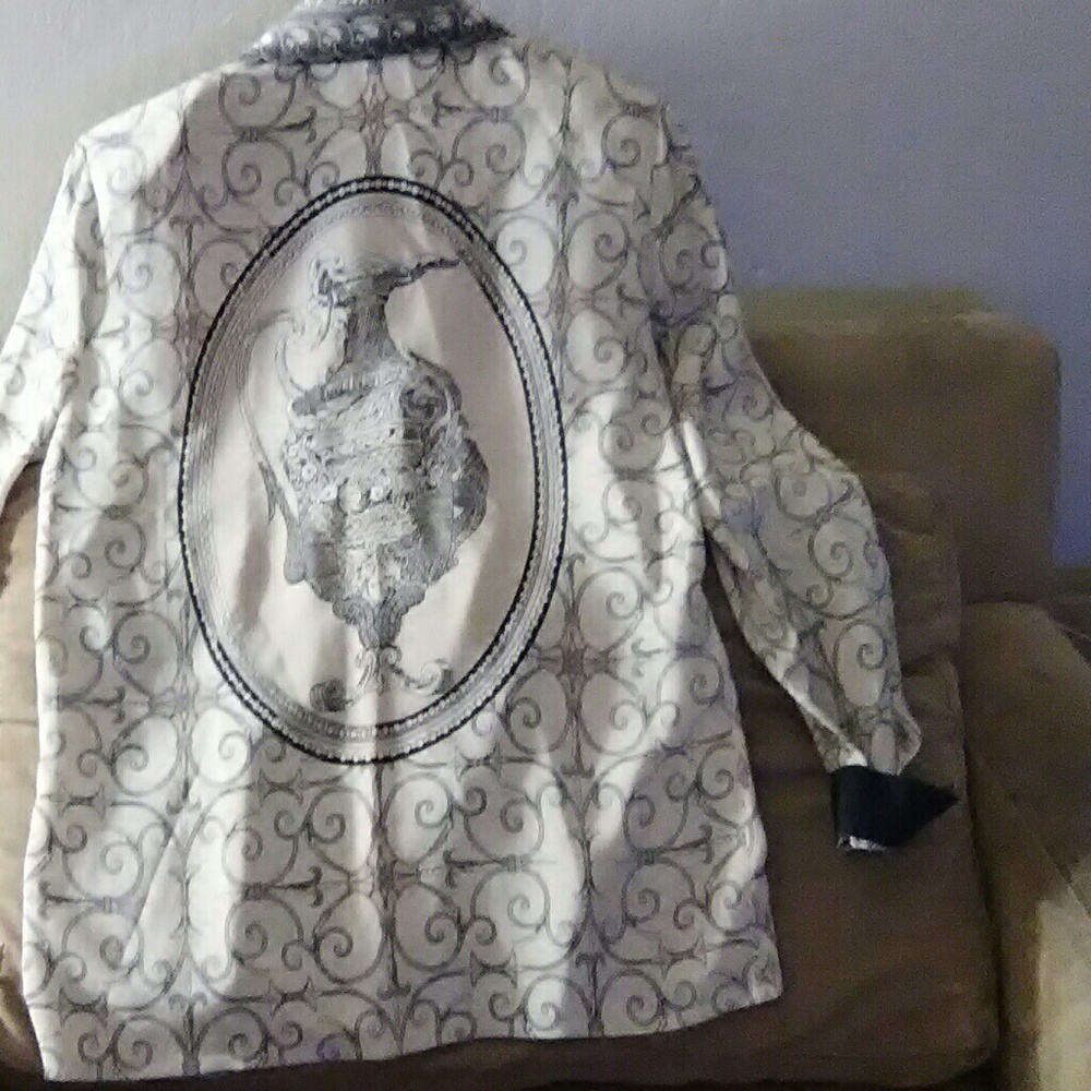 Blouse - Picture 2 of 2